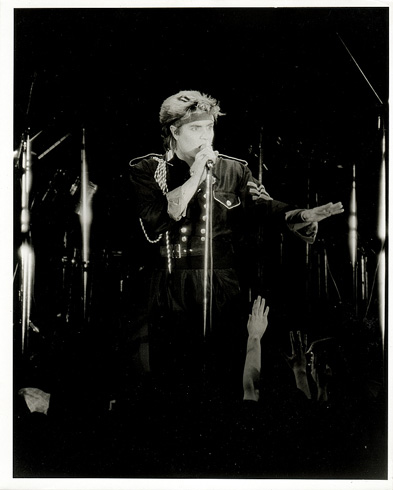 Simon Le Bon on stage, 1981